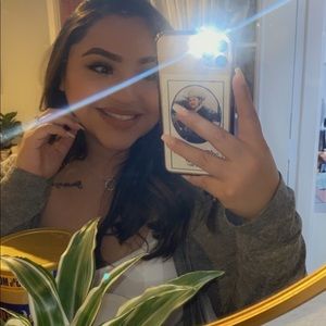 Meet your Posher, Selena